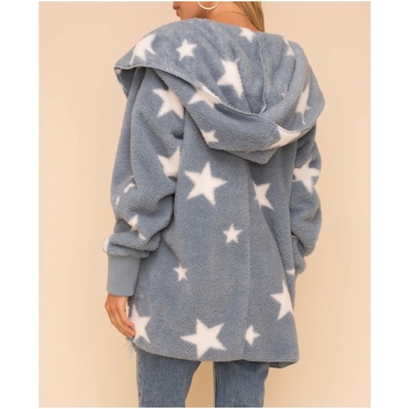 Cozy Star Print Vegan Fur Open Front Shacket Jacket - Picture 5 of 10